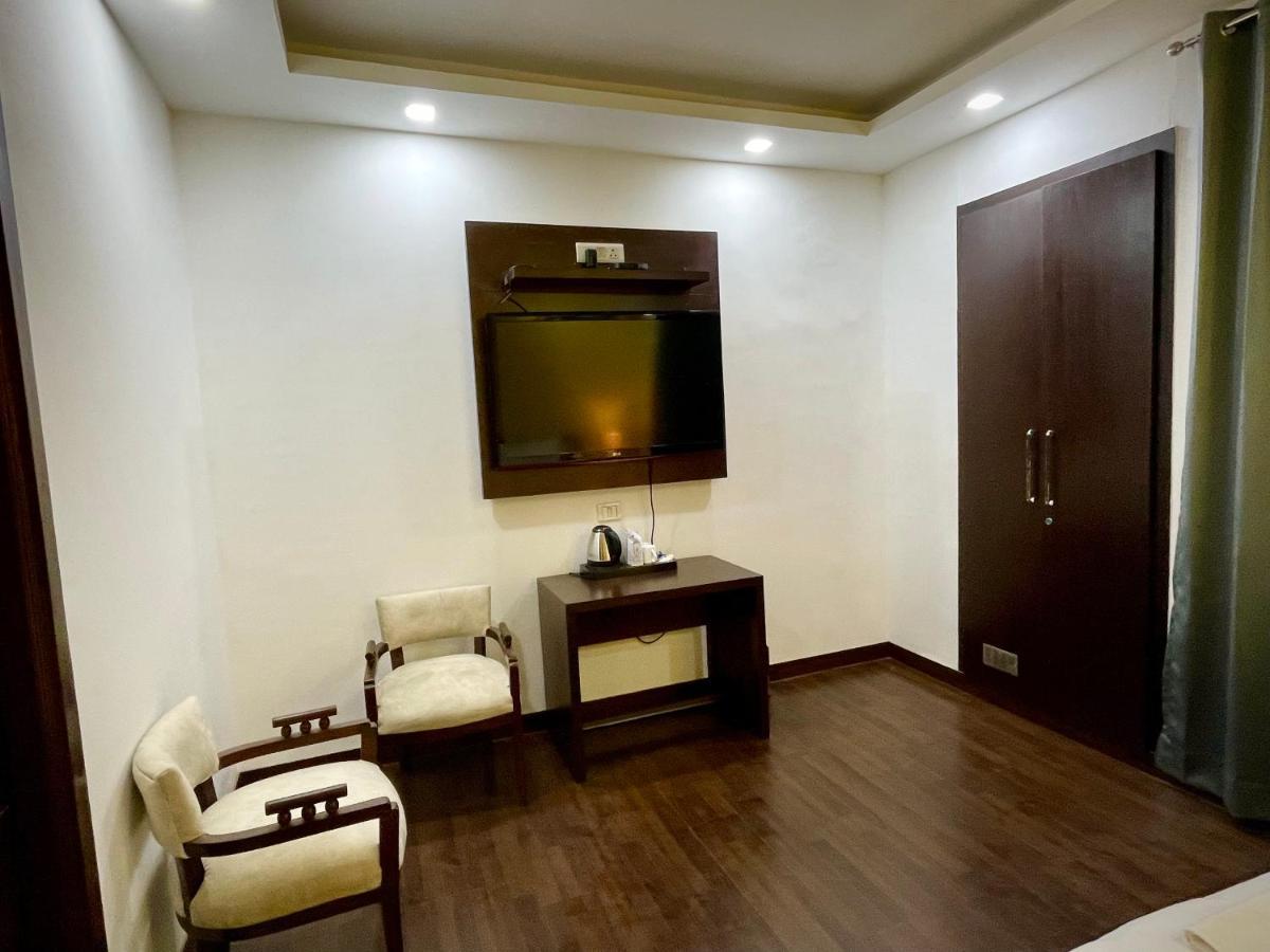 Lime Boutique B&B Gk-1 At Kailash Colony Metro , Greater Kailash Near Eros Hotel Nehru Place Ню Делхи Екстериор снимка