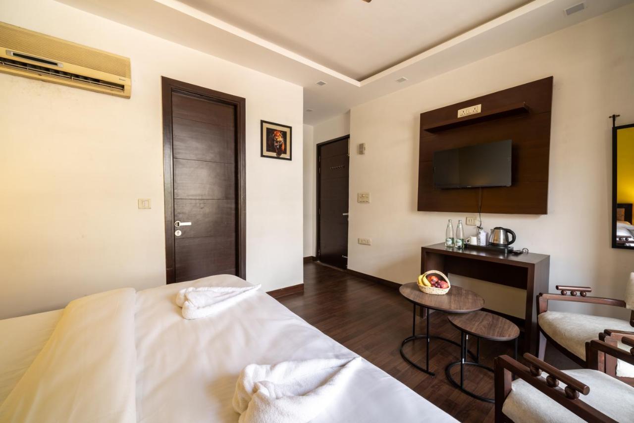 Lime Boutique B&B Gk-1 At Kailash Colony Metro , Greater Kailash Near Eros Hotel Nehru Place Ню Делхи Екстериор снимка