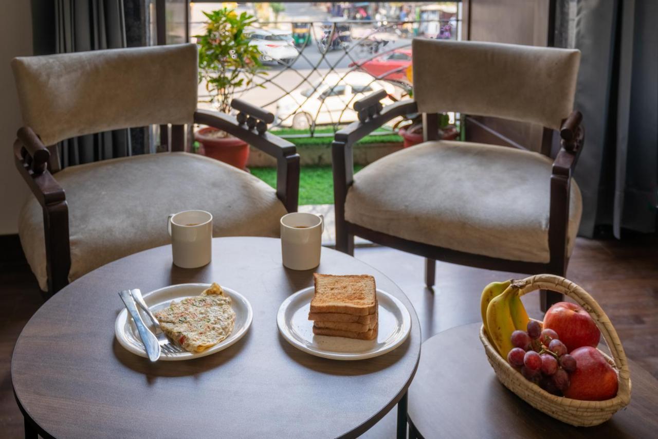 Lime Boutique B&B Gk-1 At Kailash Colony Metro , Greater Kailash Near Eros Hotel Nehru Place Ню Делхи Екстериор снимка