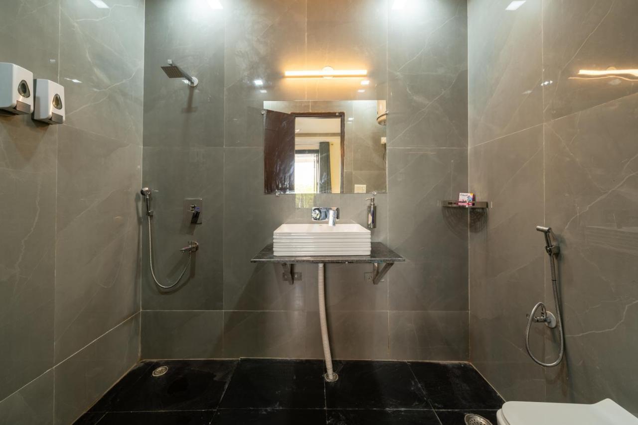 Lime Boutique B&B Gk-1 At Kailash Colony Metro , Greater Kailash Near Eros Hotel Nehru Place Ню Делхи Екстериор снимка